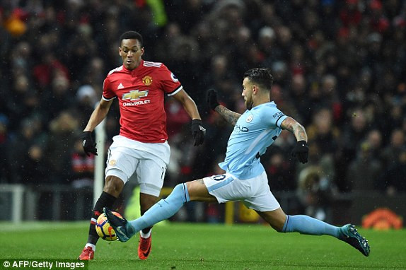 M.U 1-2 Man City: Bắt 'quỷ' tại hang ảnh 22