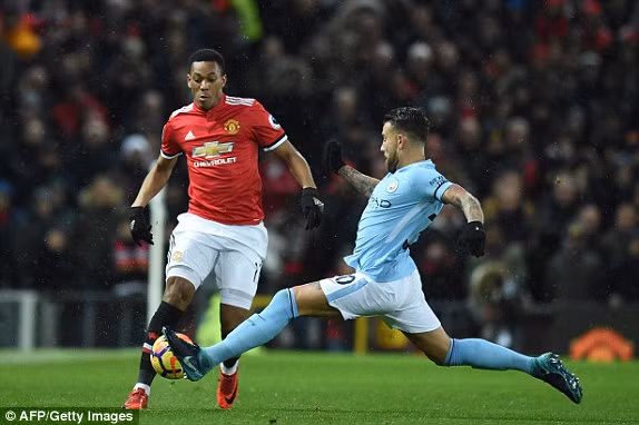 M.U 1-2 Man City: Bắt 'quỷ' tại hang ảnh 22