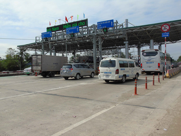 Công an điều tra nhóm người hăm dọa tài xế ở BOT Cai Lậy ảnh 1