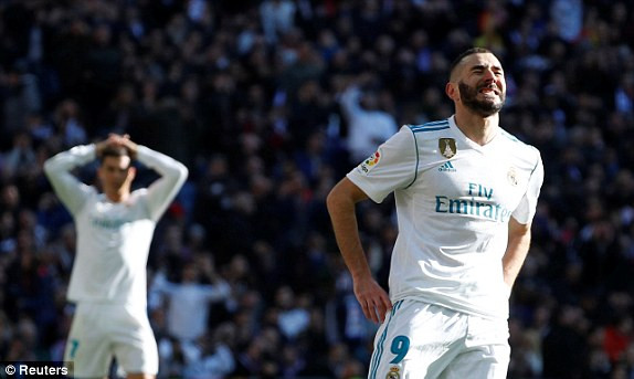 Messi tỏa sáng, Barca thắng đậm Real ở Siêu kinh điển ảnh 13