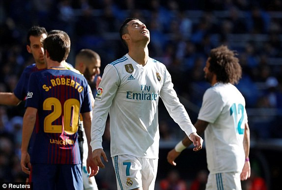 Messi tỏa sáng, Barca thắng đậm Real ở Siêu kinh điển ảnh 10