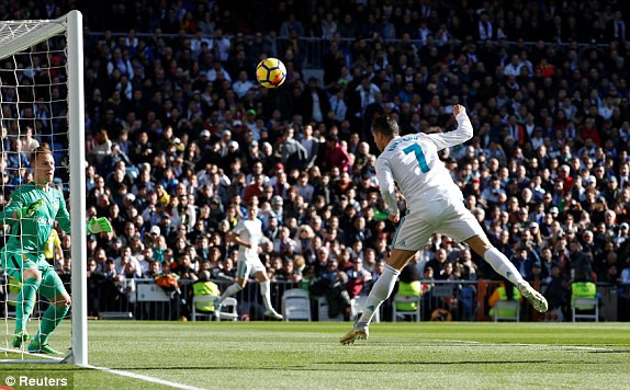 Messi tỏa sáng, Barca thắng đậm Real ở Siêu kinh điển ảnh 8