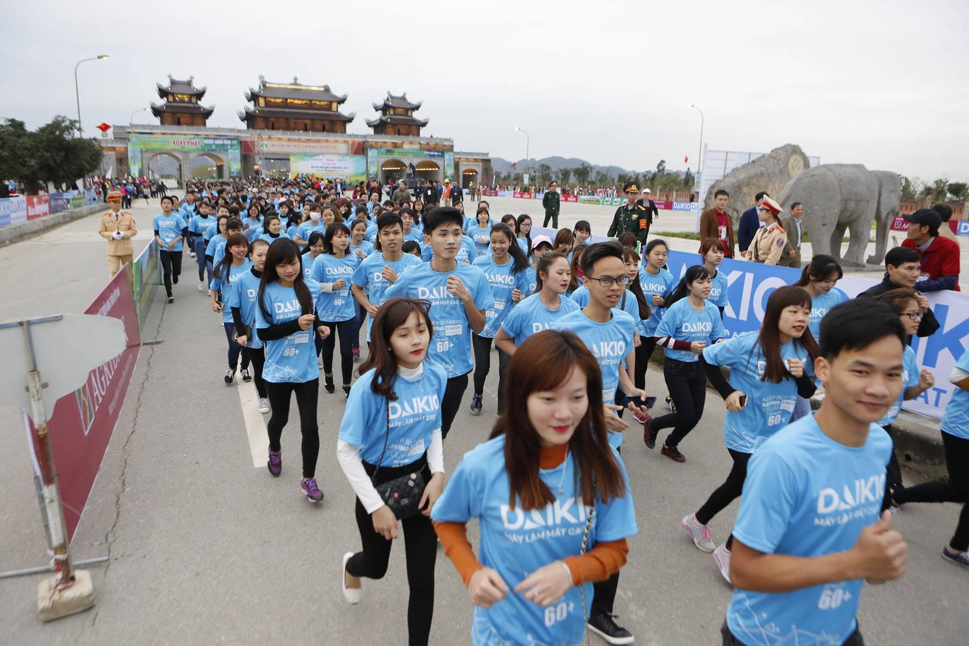 Việt dã Tiền Phong 2017: Quyết liệt và nhiều bất ngờ ảnh 25