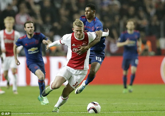 'Bom tấn' tỏa sáng, M.U vô địch Europa League ảnh 17