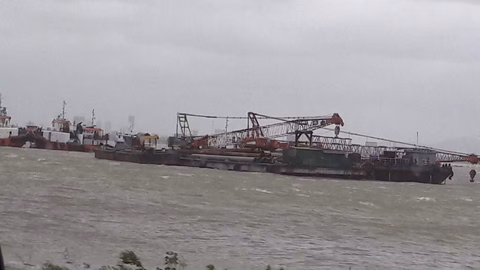 Nhói lòng cảnh ven biển Hà Tĩnh tan hoang sau bão ảnh 9