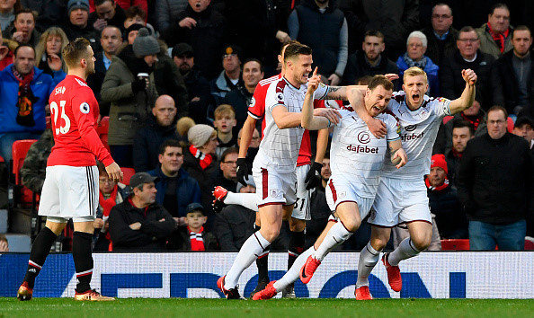 Lingard lập cú đúp, M.U thoát thua trước Burnley ảnh 2