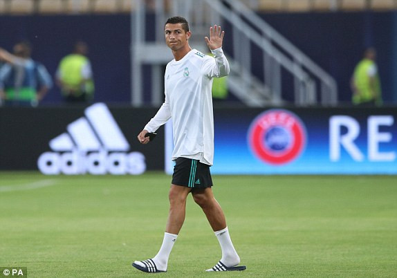 Thắng M.U 2-1, Real đoạt Siêu Cup châu Âu ảnh 4