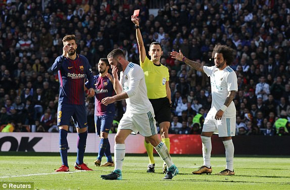Messi tỏa sáng, Barca thắng đậm Real ở Siêu kinh điển ảnh 17