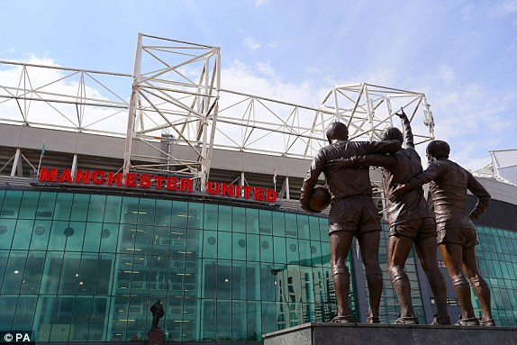 Thắng West Ham '4 sao', M.U lên ngôi đầu bảng ảnh 2