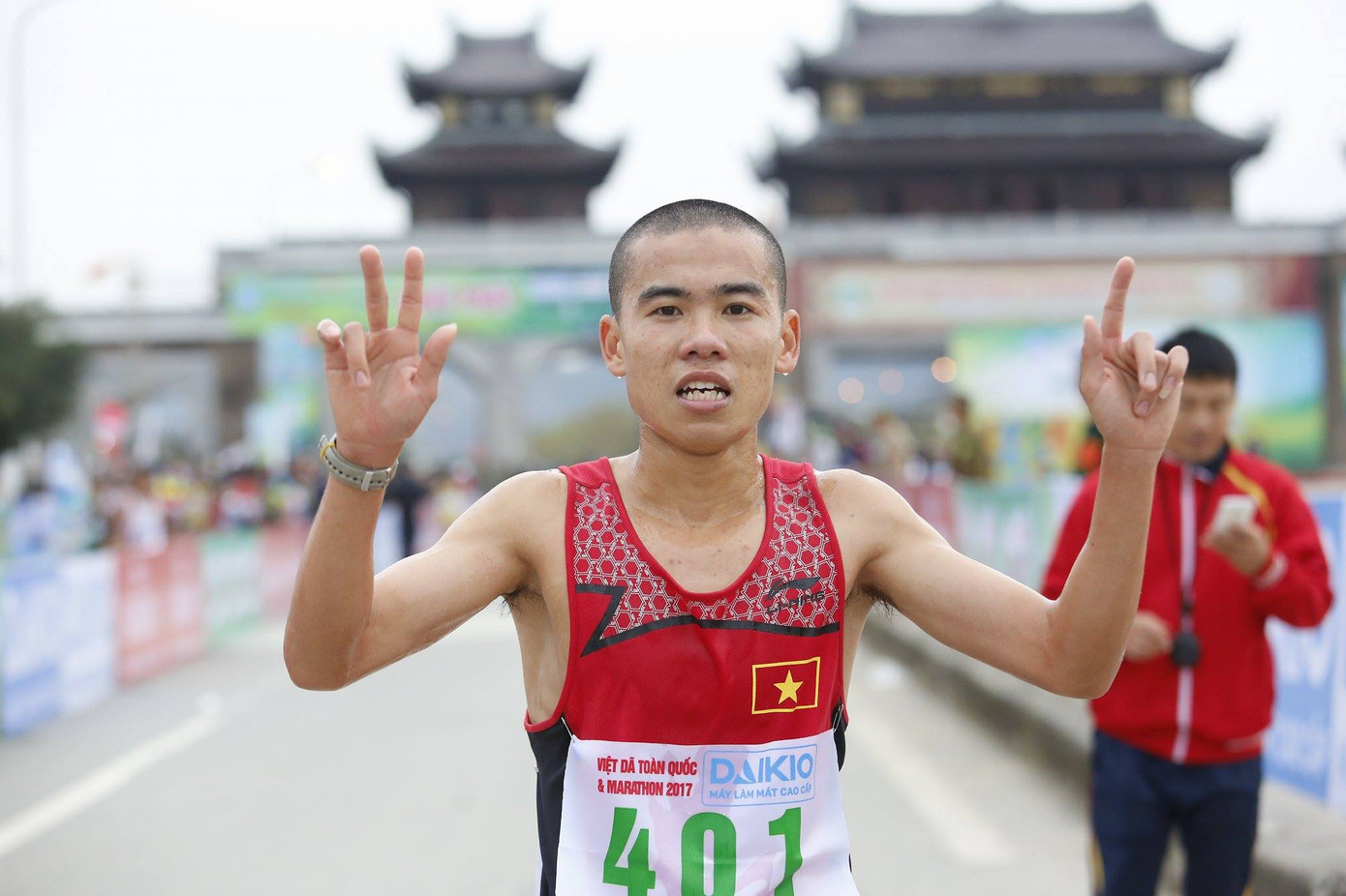 Việt dã Tiền Phong 2017: Quyết liệt và nhiều bất ngờ ảnh 30