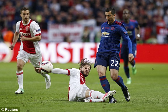 'Bom tấn' tỏa sáng, M.U vô địch Europa League ảnh 10