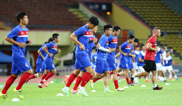 Thắng Philippines '4 sao', U22 Việt Nam trở lại ngôi đầu bảng ảnh 7