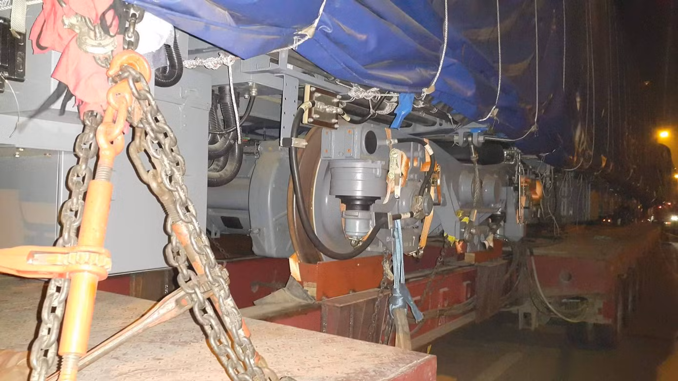 Cận cảnh 4 toa tàu đường sắt Cát Linh - Hà Đông về Hà Nội ảnh 12