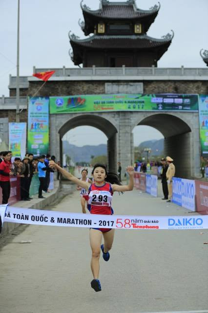Việt dã Tiền Phong 2017: Quyết liệt và nhiều bất ngờ ảnh 42