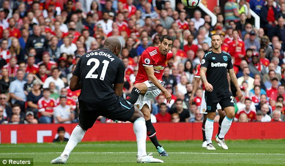 Thắng West Ham '4 sao', M.U lên ngôi đầu bảng ảnh 7