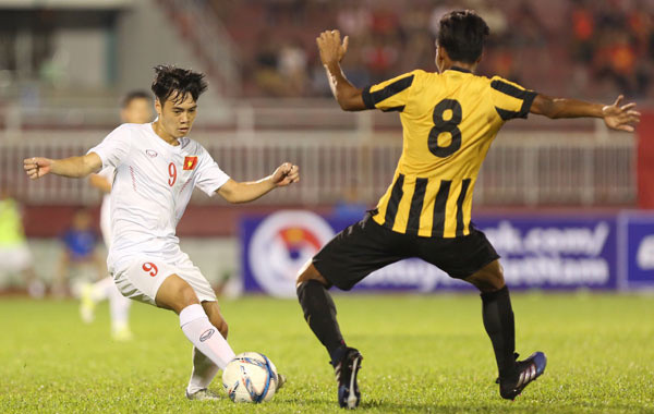 U23 Việt Nam vs U23 Malaysia (3-0): 'Hái lộc' đầu năm ảnh 12