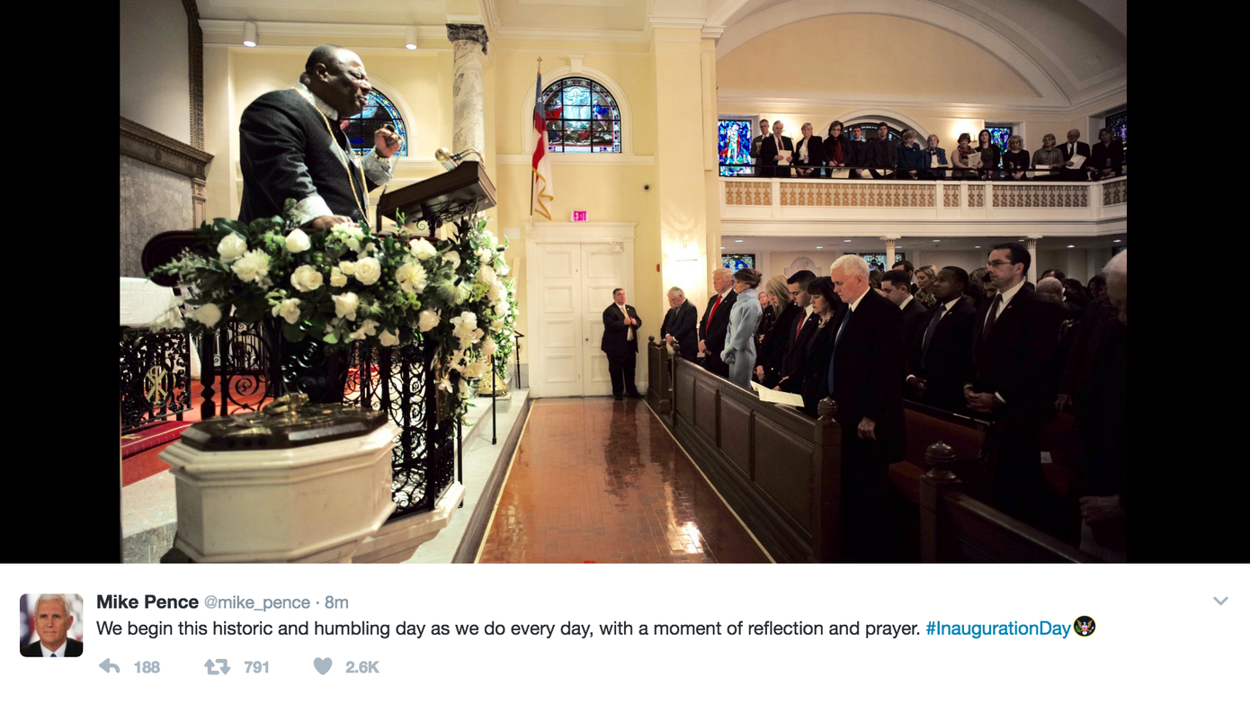 Ông Trump chính thức trở thành tổng thống thứ 45 của Mỹ ảnh 18