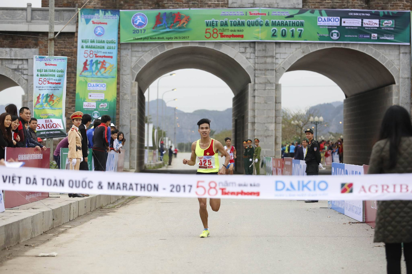 Việt dã Tiền Phong 2017: Quyết liệt và nhiều bất ngờ ảnh 35