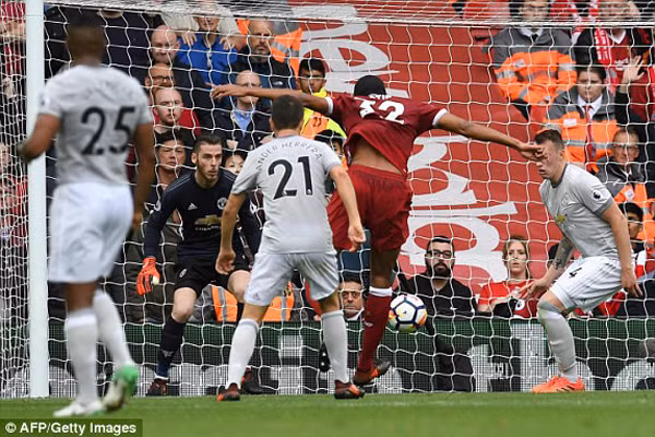 Liverpool và M.U chia điểm trong trận cầu không bàn thắng ảnh 10