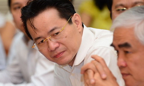 Ông Lý Xuân Hải (trái) - Ảnh: Thuận Thắng (Tuổi Trẻ)