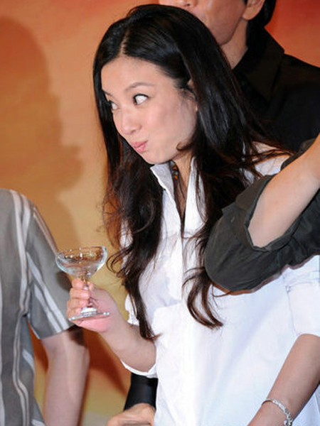 Với con số kể trên, Họa bì 2 đang là bộ phim đạt doanh thu phòng vé cao nhất trong tuần đầu ra mắt tại Trung Quốc. Nhà phát hành và nhà sản xuất kỳ vọng, Họa bì 2 sẽ tiếp tục duy trì phong độ trong tuần tiếp theo