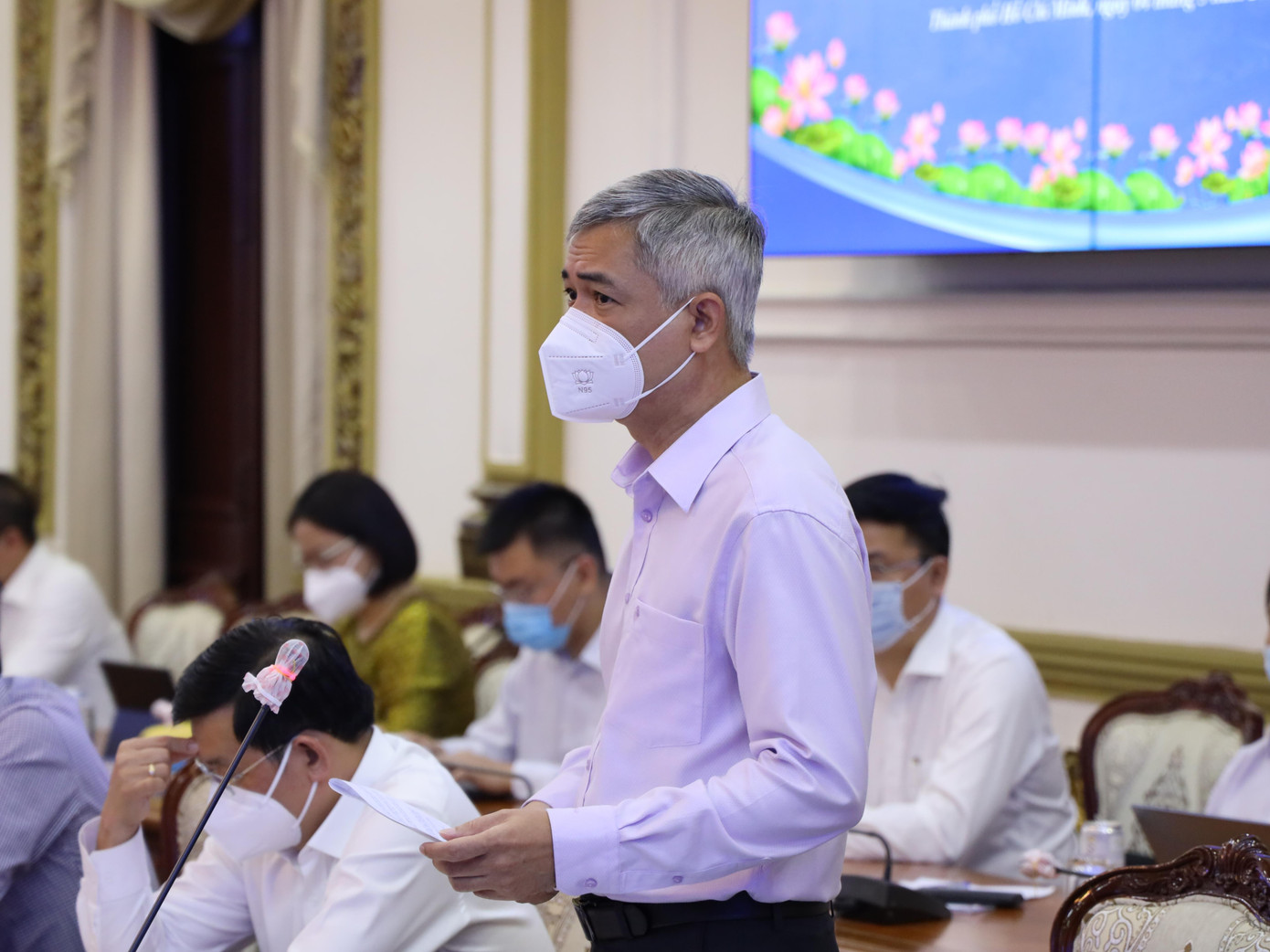 Cục trưởng Cục Thuế TPHCM Lê Duy Minh báo cáo tại phiên họp chiều 4/3 Cục trưởng Cục Thuế TPHCM Lê Duy Minh báo cáo tại phiên họp chiều 4/3