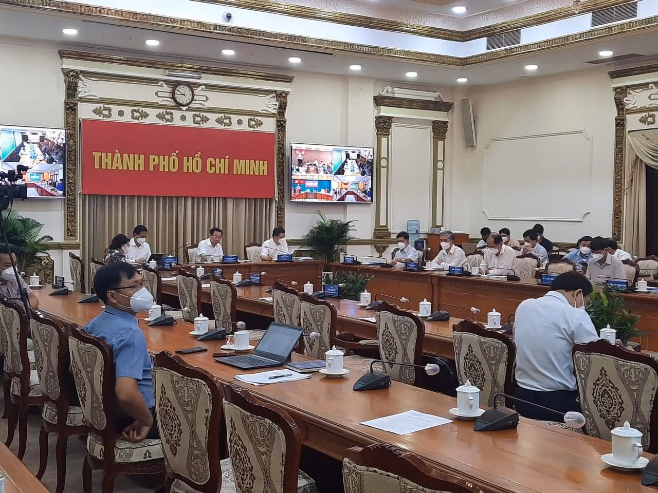 Ban Chỉ đạo phòng chống dịch COVID-19 và phục hồi kinh tế TPHCM họp với các địa phương dưới sự chủ trì của Bí thư Thành uỷ Nguyễn Văn Nên và Chủ tịch Phan Văn Mãi sáng 9/3