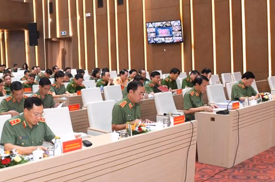 Các đại biểu tại hội nghị.