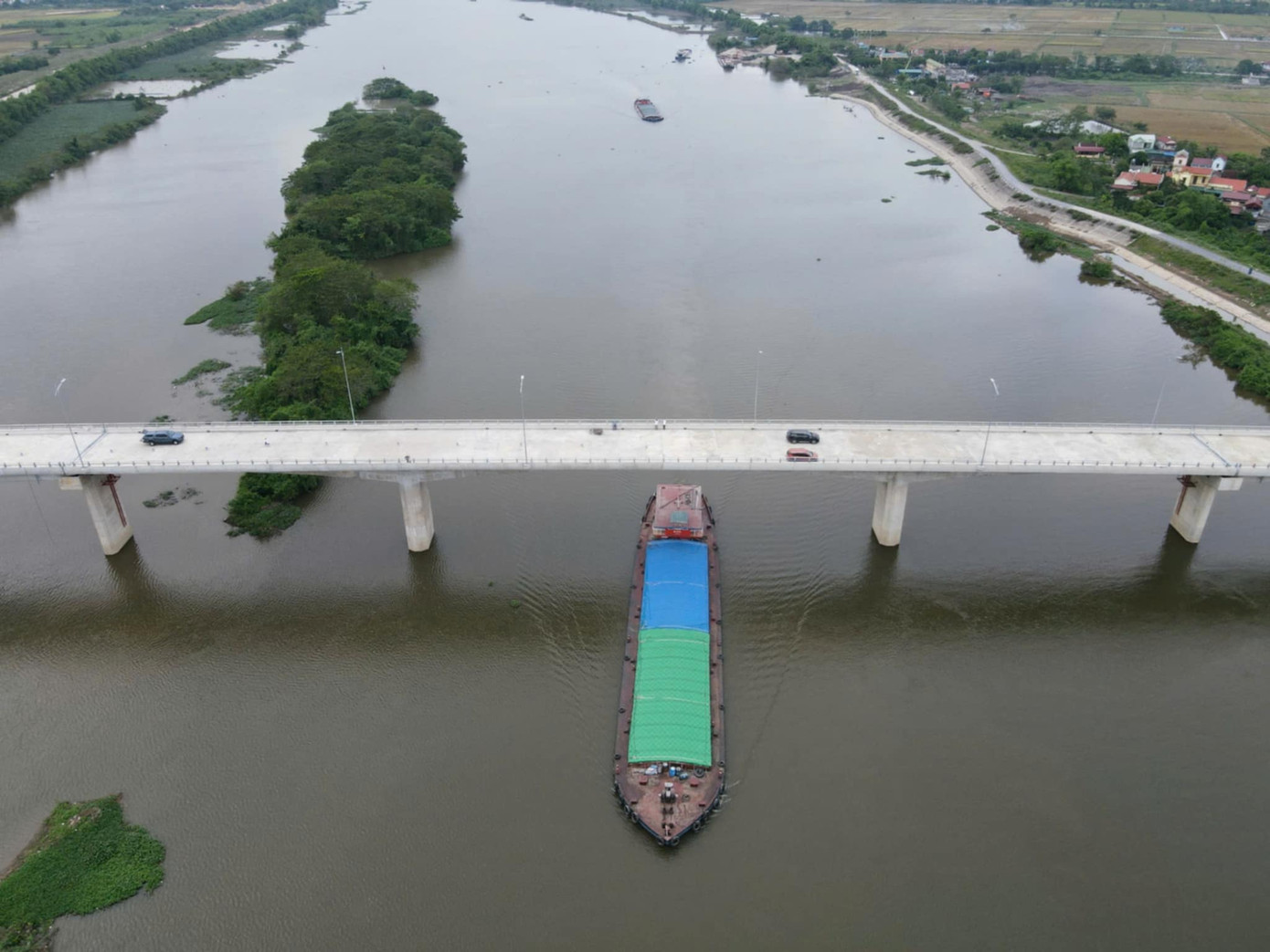 Diện mạo cầu Bến Mới nhìn từ trên cao. Ảnh: Đ.H.