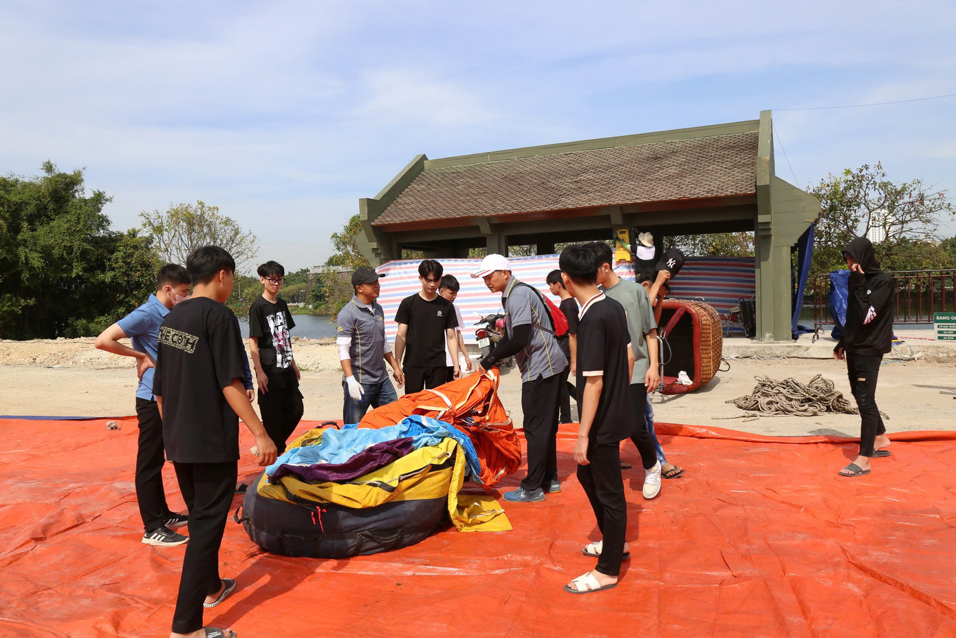 Công tác chuẩn bị được kiểm tra kỹ lưỡng. Công tác chuẩn bị được kiểm tra kỹ lưỡng.