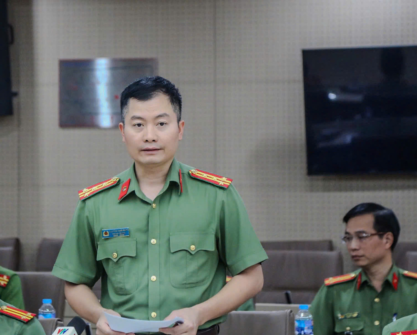 Đại tá Nguyễn Tuấn Hưng, Phó cục trưởng Cục An ninh điều tra Bộ Công an, tại họp báo. Phạm Nam. Đại tá Nguyễn Tuấn Hưng, Phó cục trưởng Cục An ninh điều tra Bộ Công an, tại họp báo. Phạm Nam.