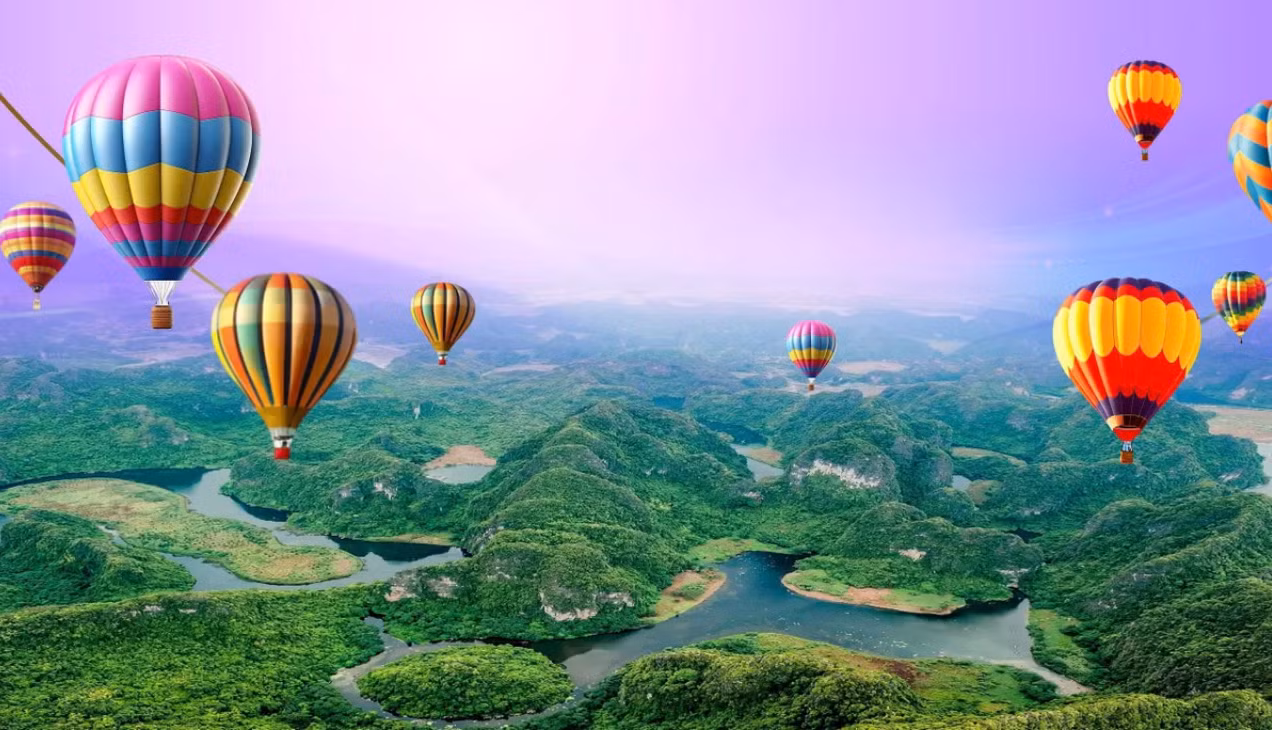 Ninh Bình lần đầu tiên tổ chức lễ hội khinh khí cầu kết hợp với dù lượn, vì vậy công tác tổ chức đã được chuẩn bị rất chu đáo và tỉ mỉ.