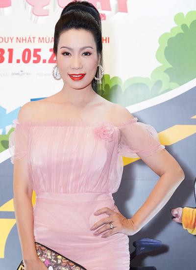 Á hậu, NSƯT Trịnh Kim Chi có tên trong danh sách xét tặng danh hiệu Nghệ sĩ nhân dân. Á hậu, NSƯT Trịnh Kim Chi có tên trong danh sách xét tặng danh hiệu Nghệ sĩ nhân dân.