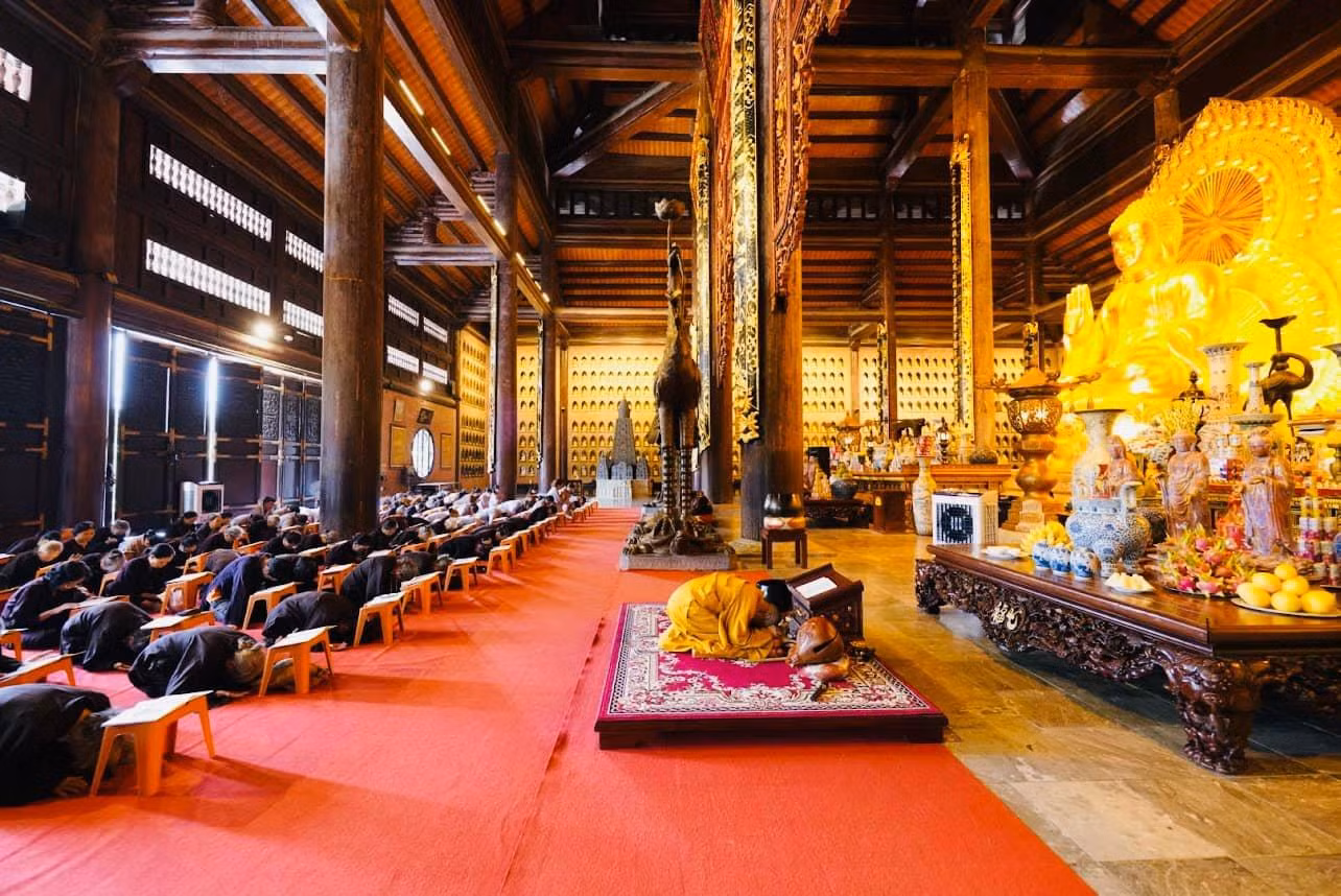 Khuyến khích các khóa tụng kinh Vu lan, kinh báo hiếu phụ mẫu, kinh Mục Kiền Liên sám nháp... Khuyến khích các khóa tụng kinh Vu lan, kinh báo hiếu phụ mẫu, kinh Mục Kiền Liên sám nháp...