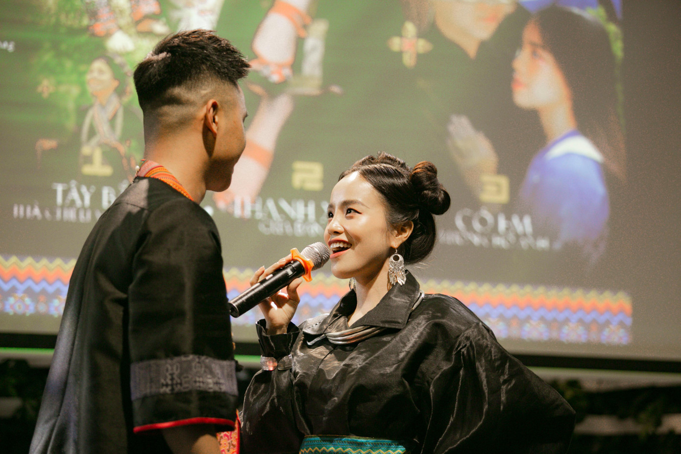 Sèn Hoàng Mỹ Lam giới thiệu 3 MV đặc biệt về Tây Bắc.