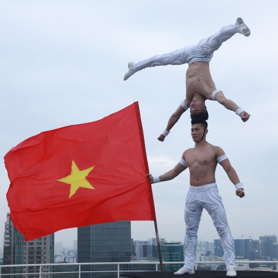 Anh em Quốc Cơ-Quốc Nghiệp chưa được xét tặng danh hiệu Nghệ sĩ nhân dân. Anh em Quốc Cơ-Quốc Nghiệp chưa được xét tặng danh hiệu Nghệ sĩ nhân dân.