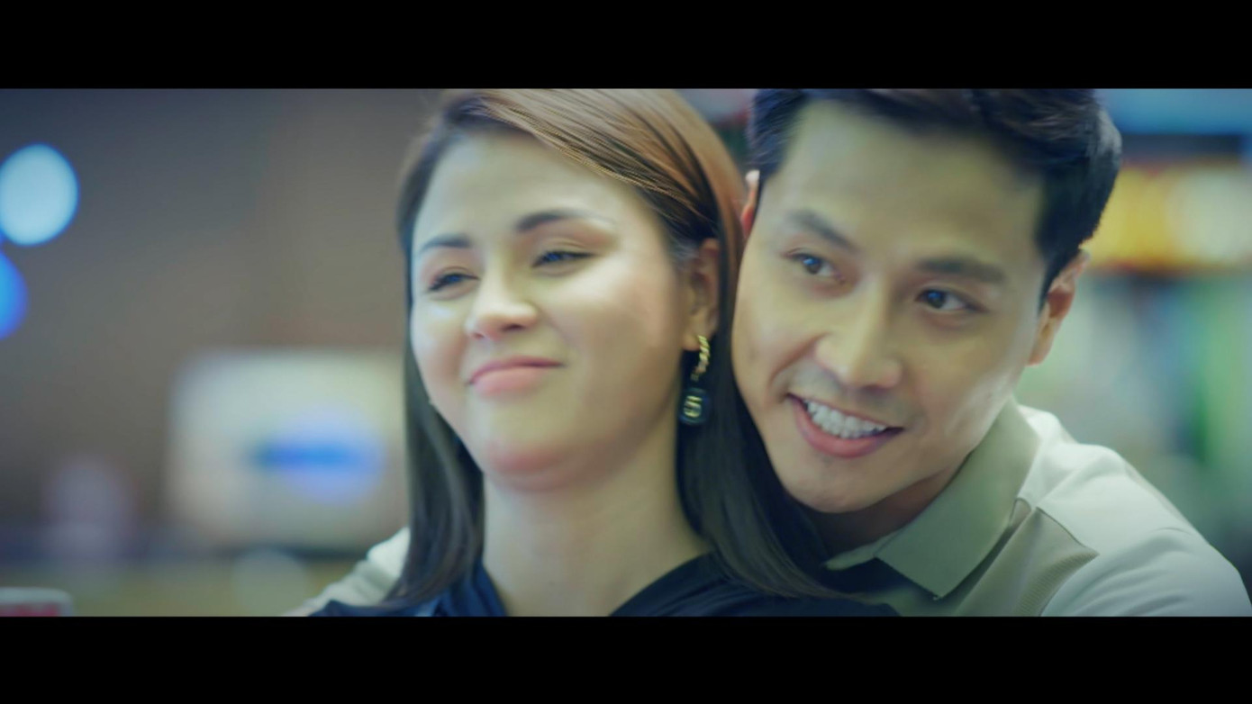 Bên cạnh thử thách biểu đạt nghiệp vụ công an, Thanh Sơn vẫn còn những phân cảnh tình cảm lãng mạn để tung hứng cùng bạn diễn Lương Thu Trang. Bên cạnh thử thách biểu đạt nghiệp vụ công an, Thanh Sơn vẫn còn những phân cảnh tình cảm lãng mạn để tung hứng cùng bạn diễn Lương Thu Trang.