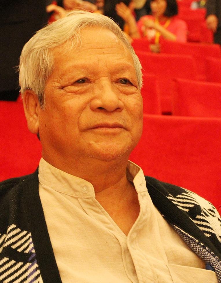 Nhà văn Tùng Điển đột ngột qua đời ở tuổi 76. Nhà văn Tùng Điển đột ngột qua đời ở tuổi 76.