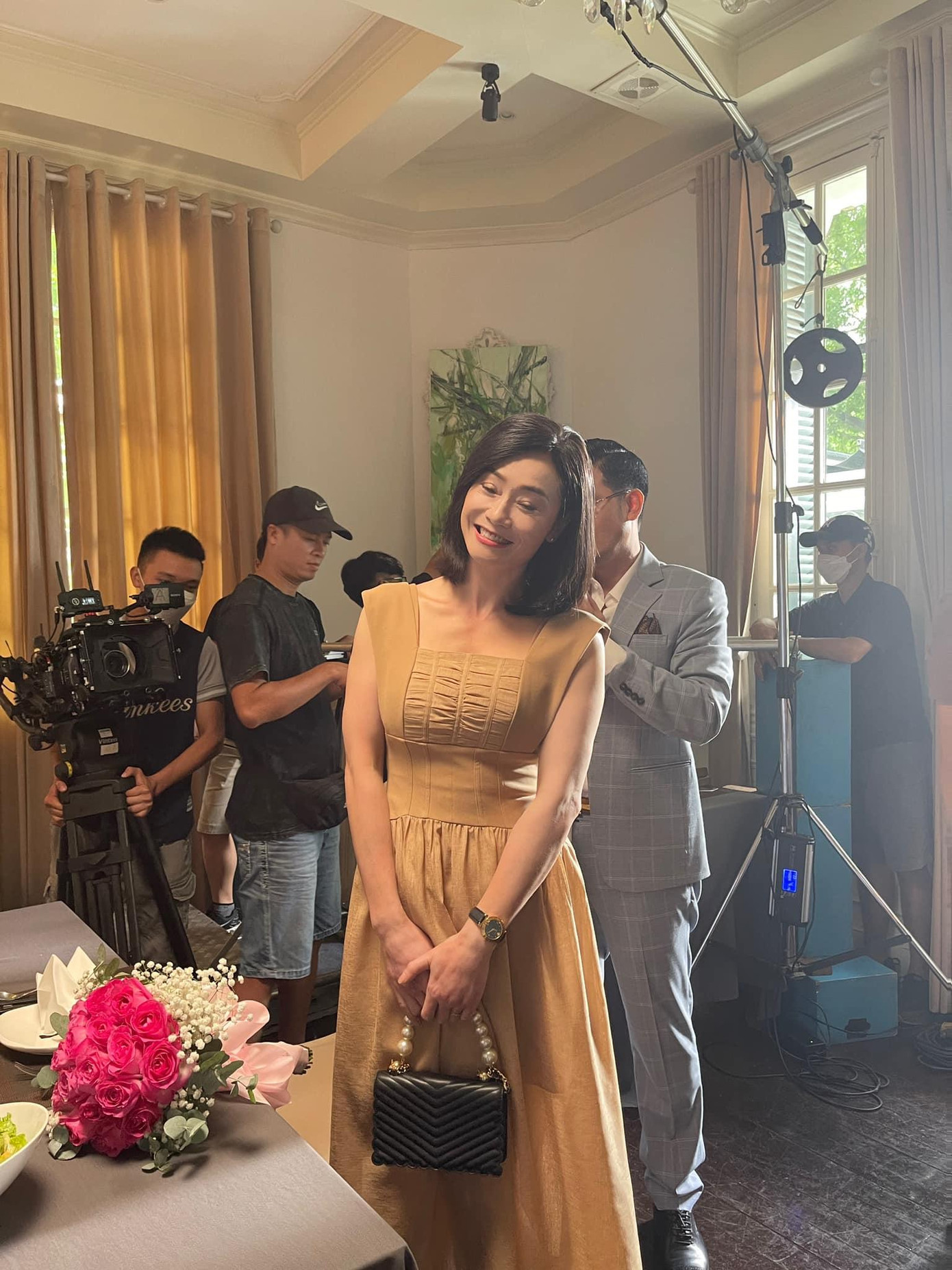 Nghệ sĩ Quách Thu Phương với phong cách trẻ trung hơn trong "Đấu trí". Nghệ sĩ Quách Thu Phương với phong cách trẻ trung hơn trong "Đấu trí".