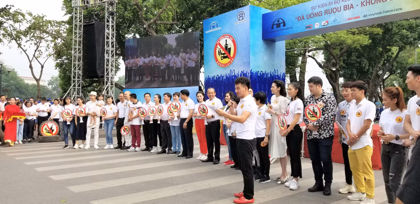Phó Thủ tướng: Mỗi người hãy cương quyết từ chối uống rượu bia nếu phải lái xe ảnh 4
