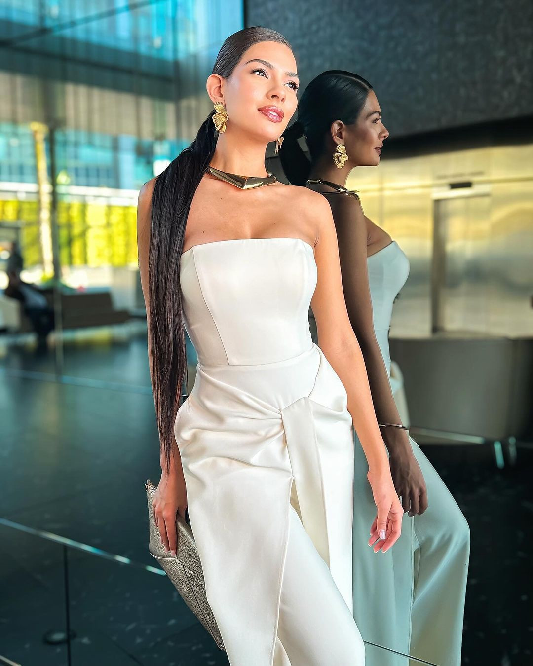 Nhiều khán giả nhận xét ê-kíp Miss Universe chưa tìm được định hướng hình ảnh đúng đắn cho Sheynnis khiến cô liên tục bị chê bai.