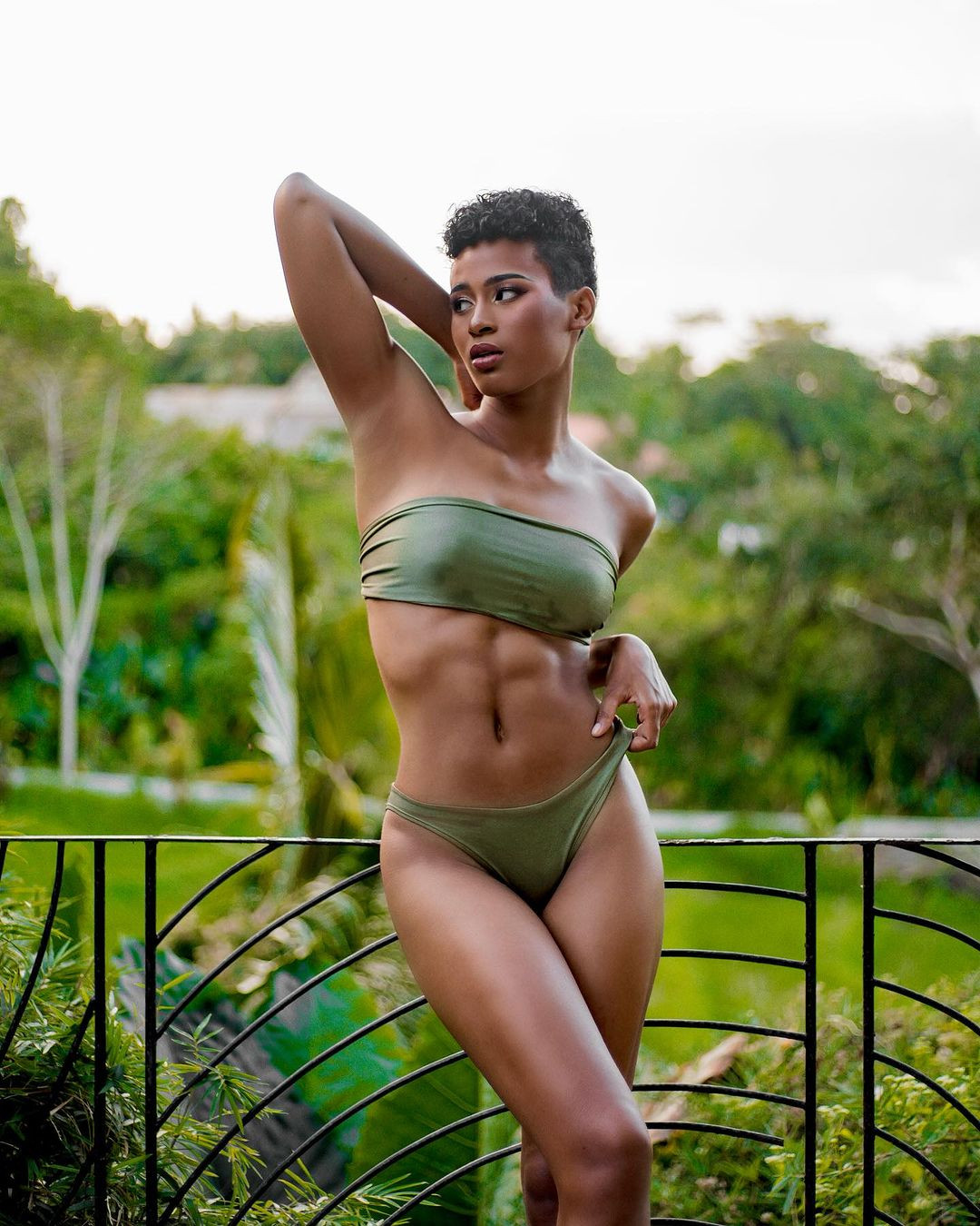 Với hình thể quyến rũ, Alexie Mae Brooks còn đoạt giải Trang phục áo tắm đẹp nhất tại đêm chung kết cuộc thi Miss Iloilo 2024.