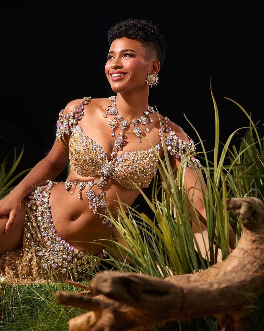 Người đẹp năm nay 22 tuổi, là vận động viên điền kinh quốc gia từng tham gia SEA Games.