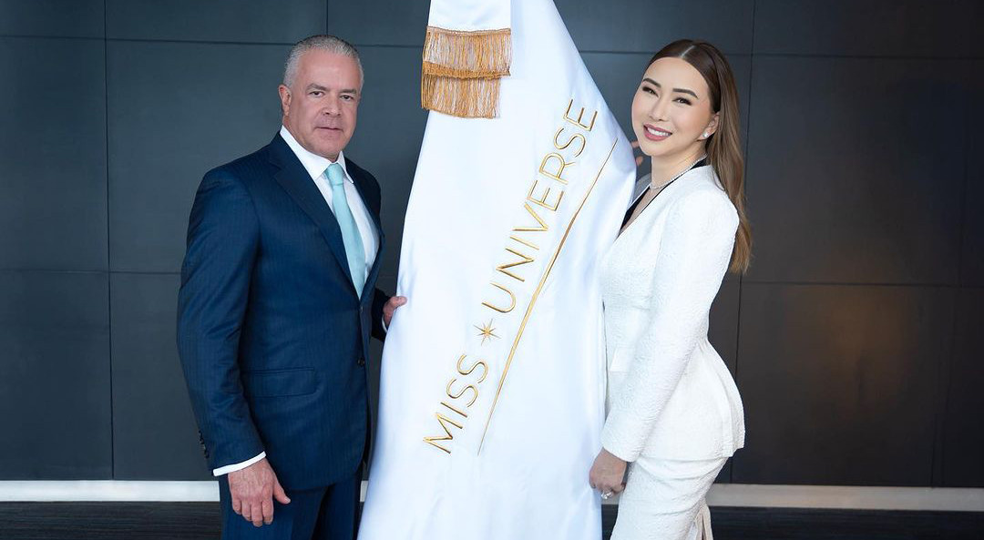 Bà Anne và doanh nhân người Mexico - Raúl Rocha Cantú.