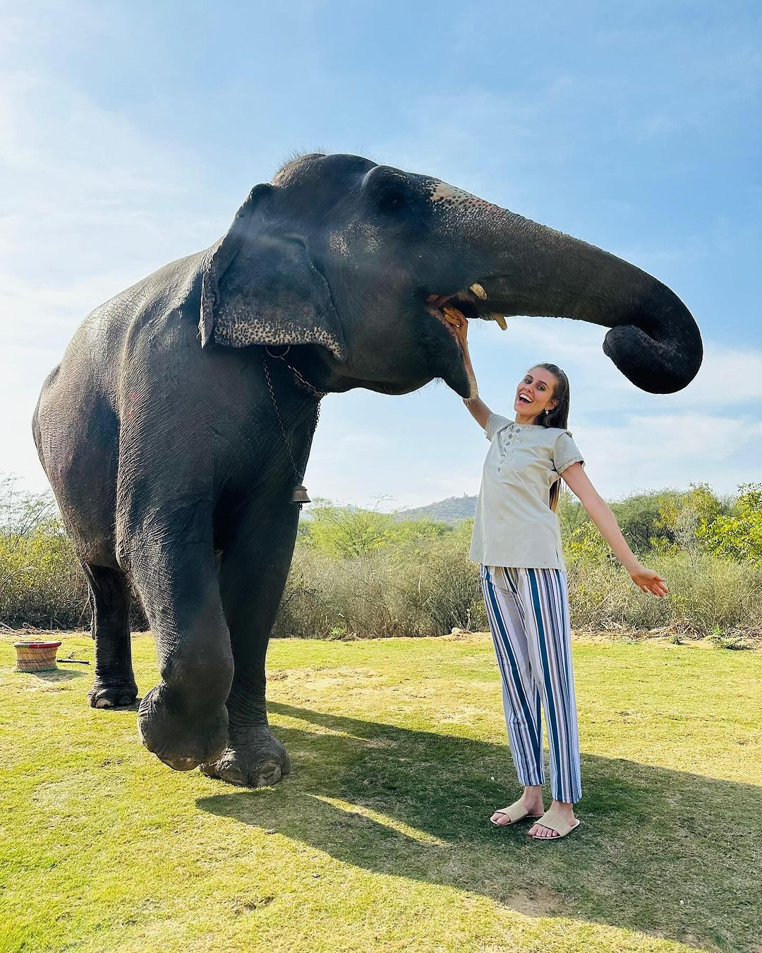 Trong những ngày qua, Ámbar Zenteno tranh thủ khám phá văn hóa độc đáo của Ấn Độ trước khi chính thức nhập cuộc.