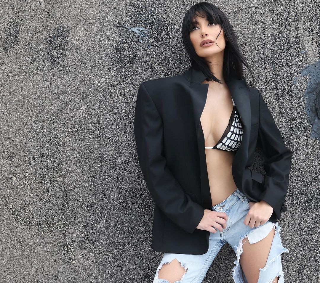 Cô thi tiếp Nuestra Belleza Puerto Rico 2019 và đăng quang danh hiệu Miss International Puerto Rico, sau đó vào top 15 Miss International 2019.