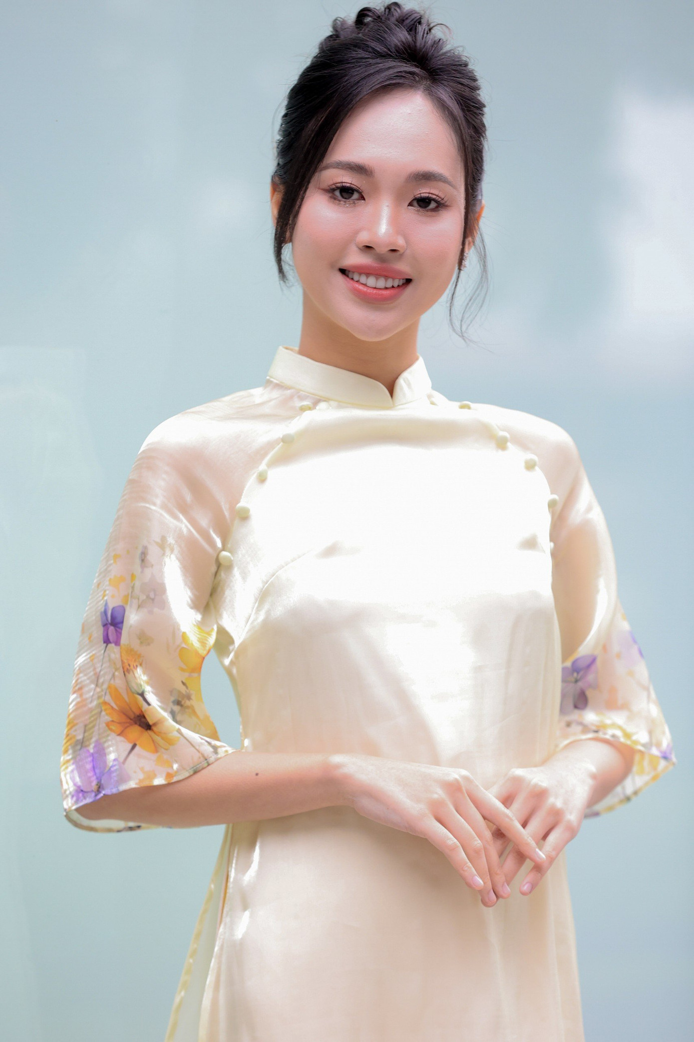 Chia sẻ về một năm đã qua, Thùy Linh cho biết cô luôn trân trọng những khoảnh khắc đã đi qua, dù tốt hay chưa tốt. "Điều tôi thấy nuối tiếc nhất trong năm qua có lẽ là việc bớt đi thời gian dành cho gia đình khi vừa phải đảm nhận trọng trách á hậu, vừa đi học, đi làm. Hy vọng trong năm tới, tôi có thể về nhà nhiều hơn", cô nói.