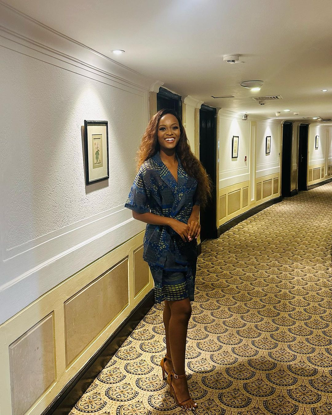 Đại diện Nam Phi - Claude Mashego diện trang phục kín đáo. Cô được đánh giá là ứng viên mạnh của khu vực châu Phi.