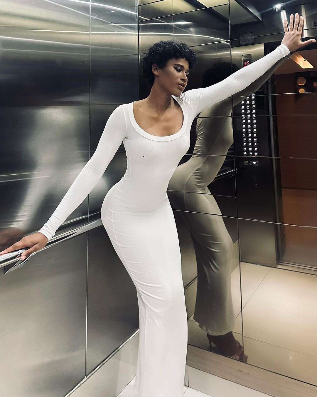 Alexie cho biết trước khi đến với cuộc thi này, nhiều người không ủng hộ quyết định của cô nhưng người đẹp đã nỗ lực khẳng định bản thân với phương châm "tôi khác biệt - tôi xứng đáng".