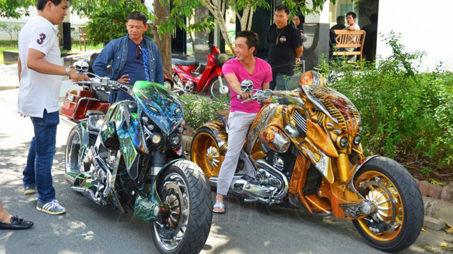 Cường đô la bên xế độ